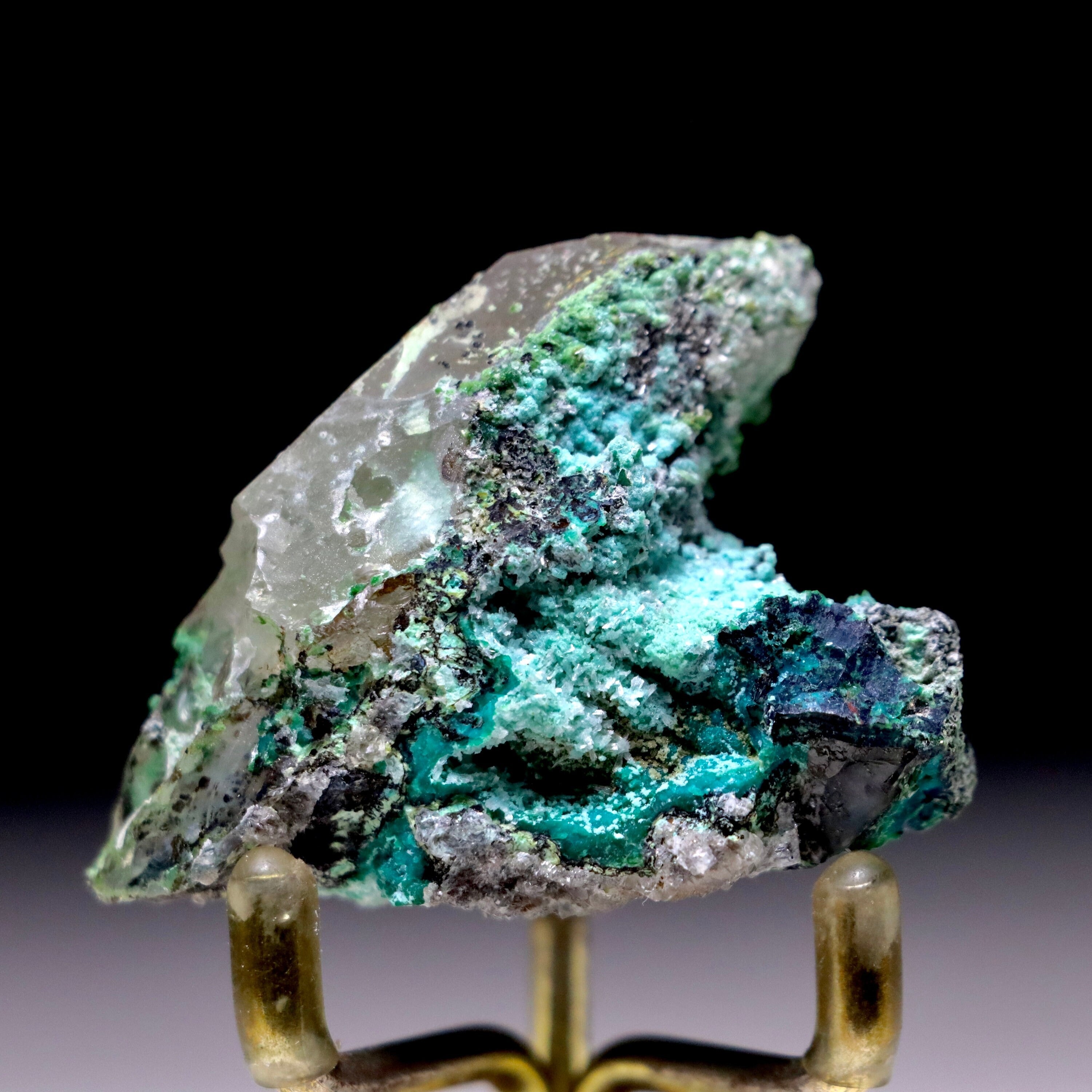 Chrysocolla on Quartz with Malachite
