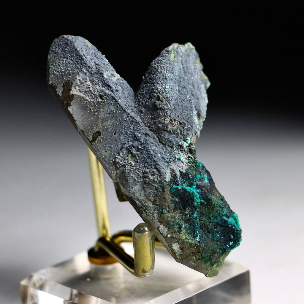 Chrysocolla on Quartz with Malachite
