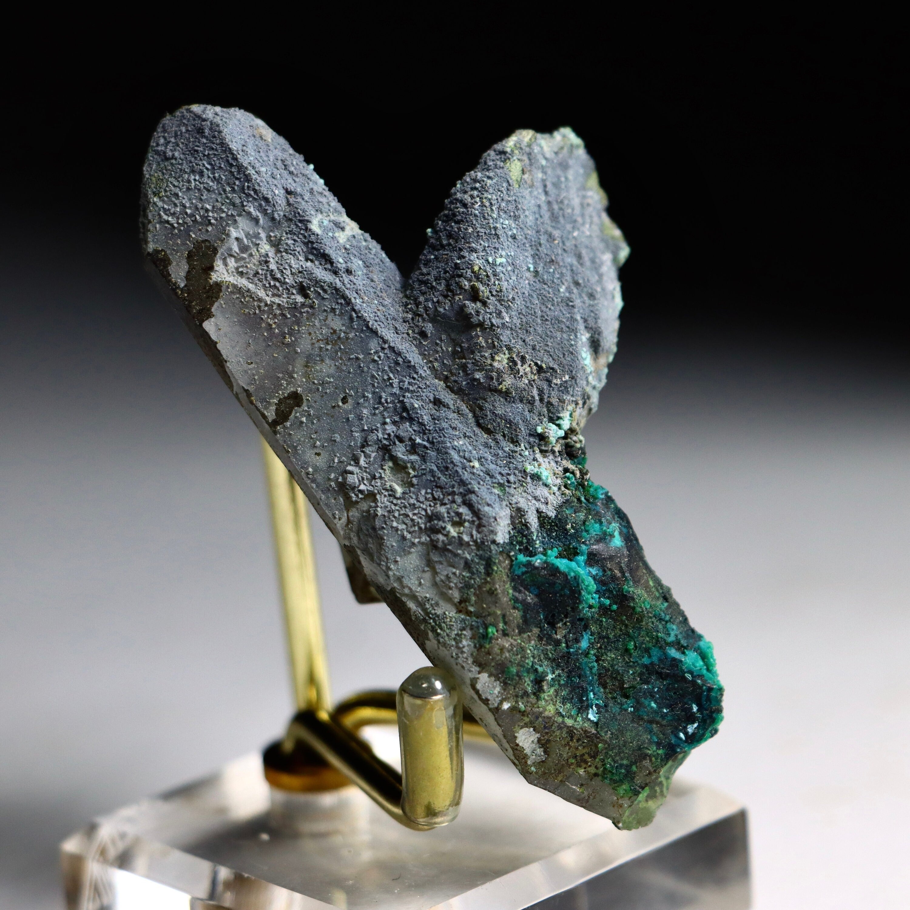 Chrysocolla on Quartz with Malachite