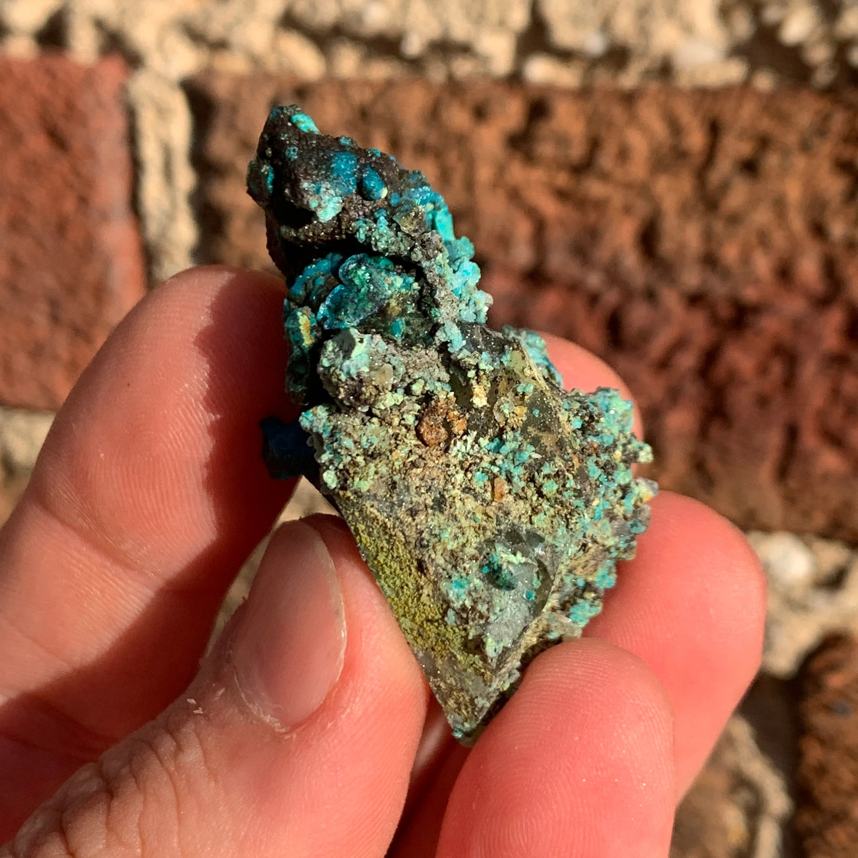 Chrysocolla after Calcite on Quartz