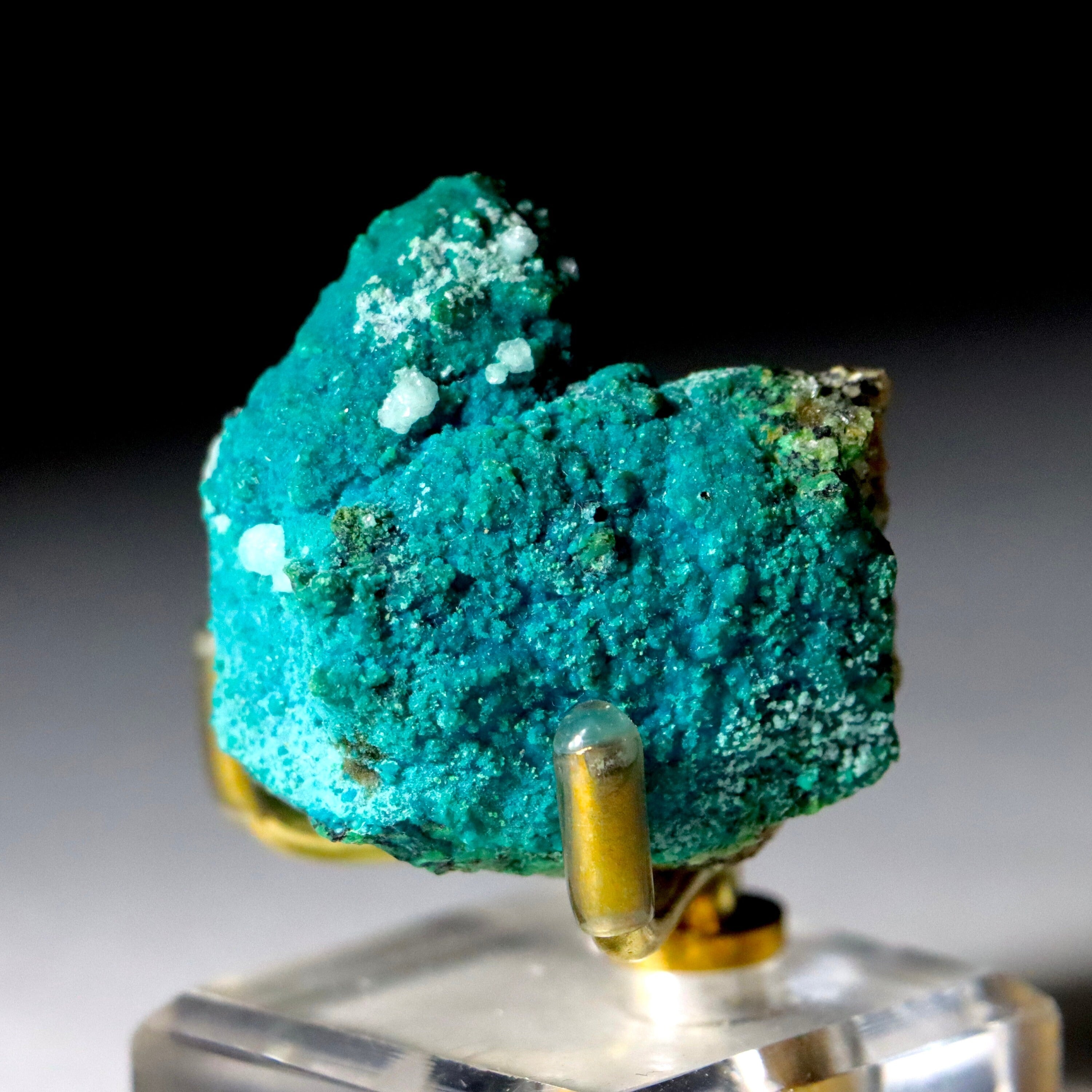 Chrysocolla on Quartz with Calcite Pseudomorphs