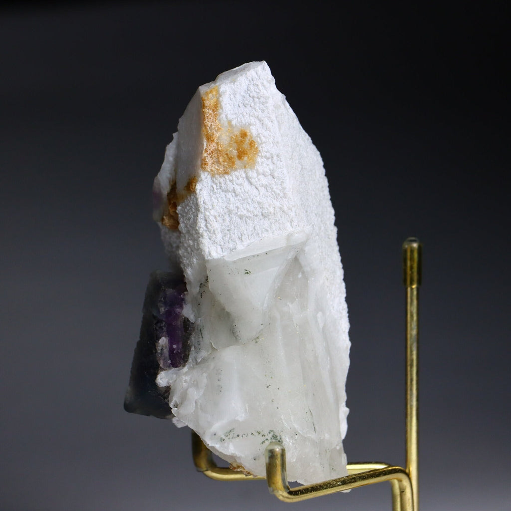 Octahedral Fluorite on Quartz