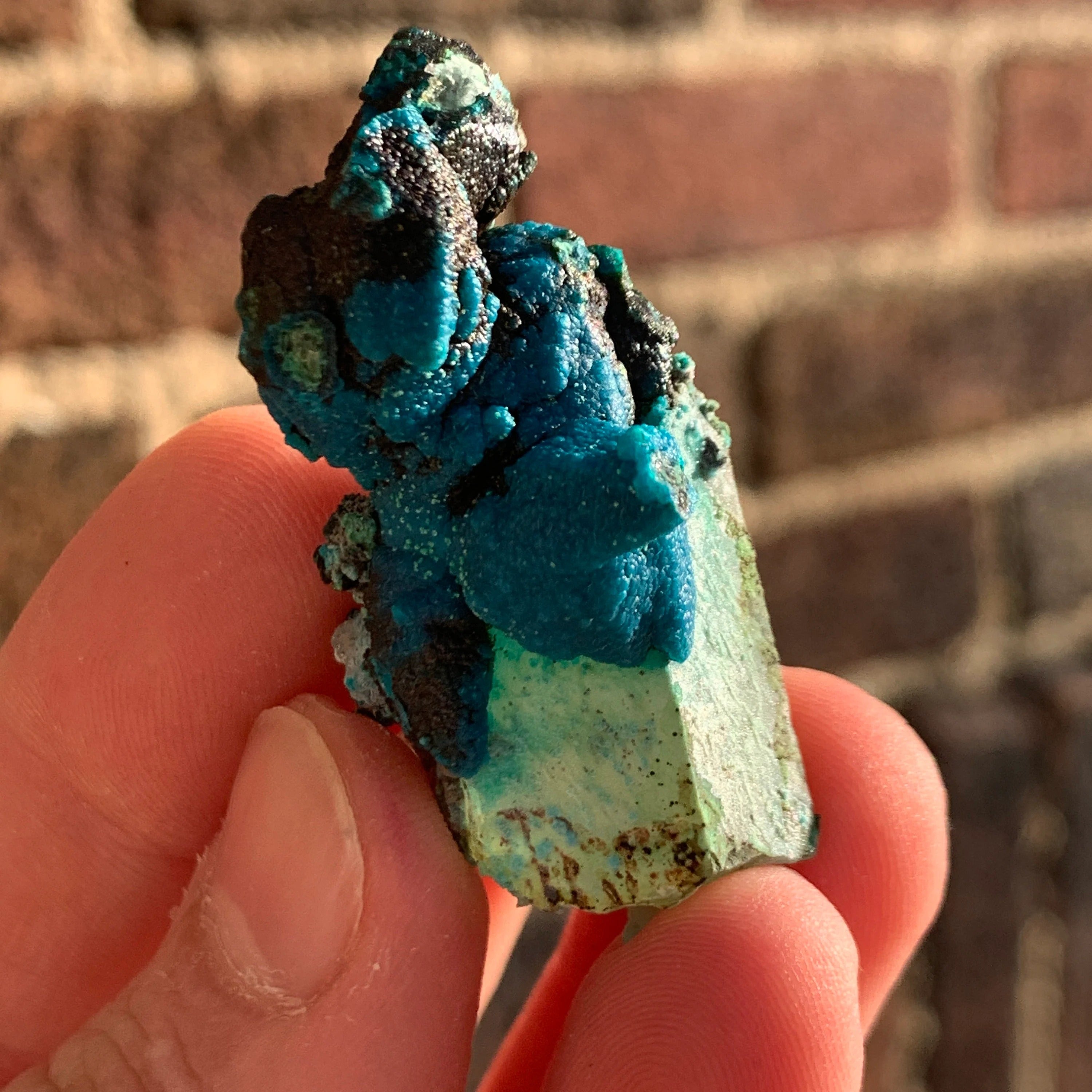 Chrysocolla after Calcite on Quartz
