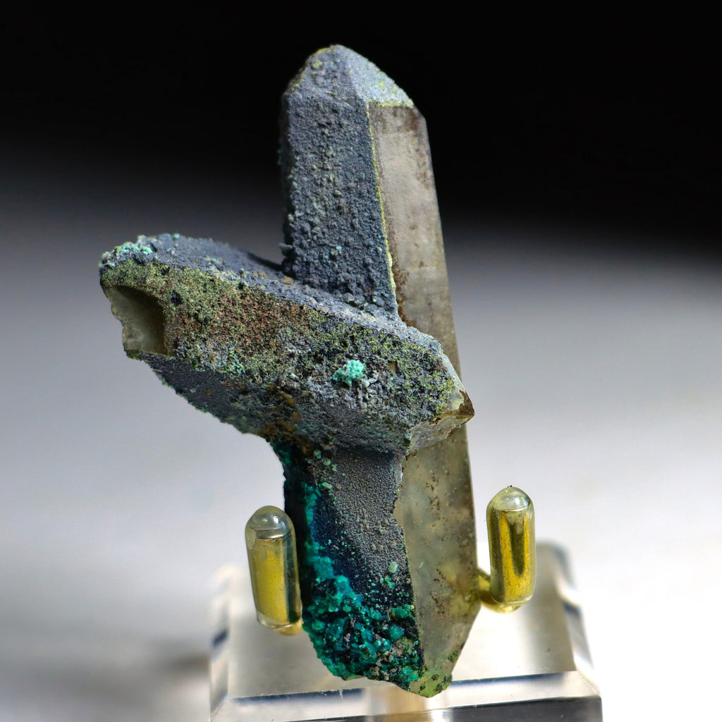 Chrysocolla on Quartz with Malachite